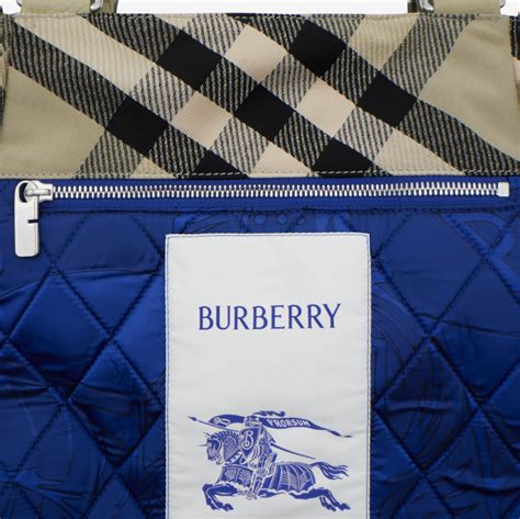 burberry field tote